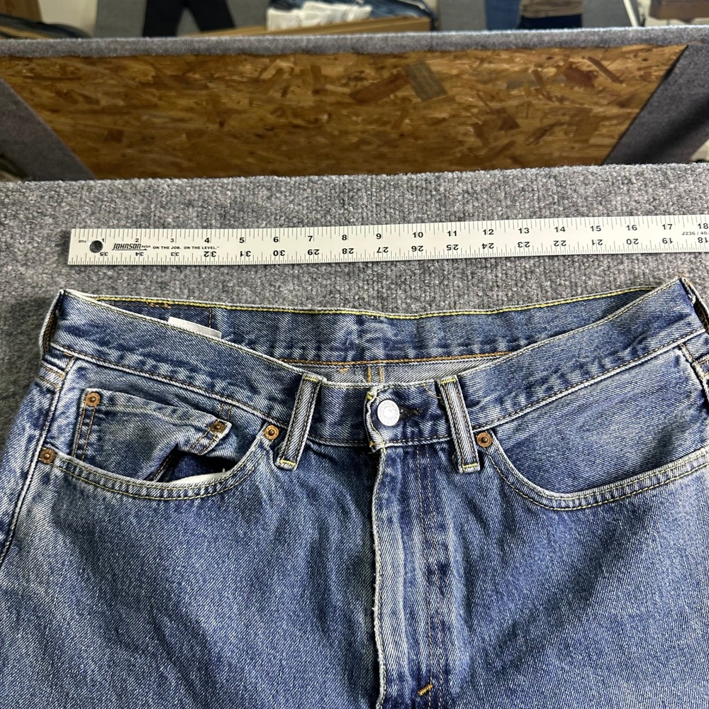Levi's Jeans Mens Size 34x29 Blue 501 Original Fit Straight Leg Distressed Denim - Picture 5 of 8